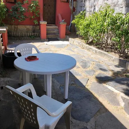 Inn Casita Roja